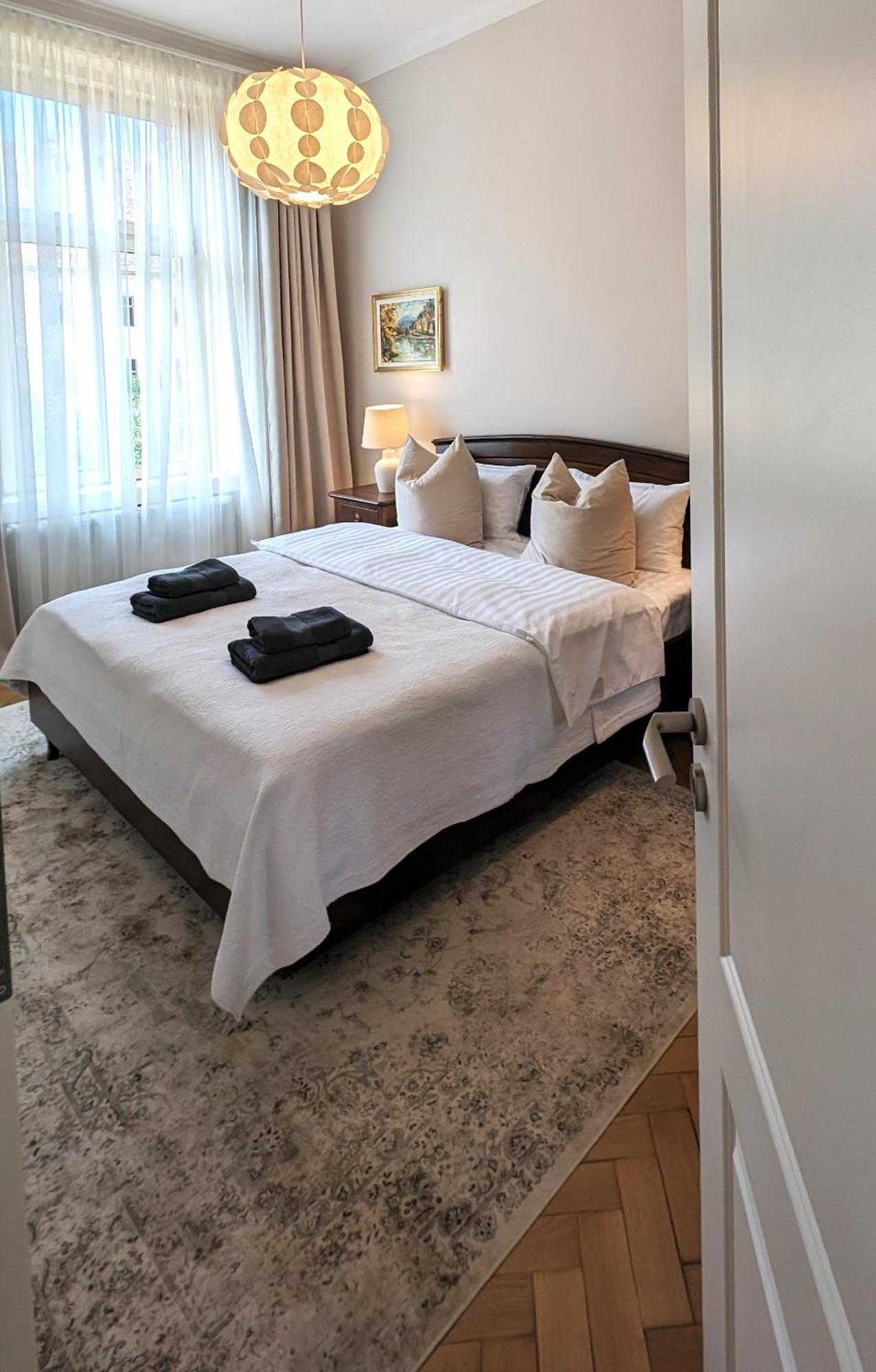 Apartment In Historic Center, Quiet Area, Ac Sibiu Room photo